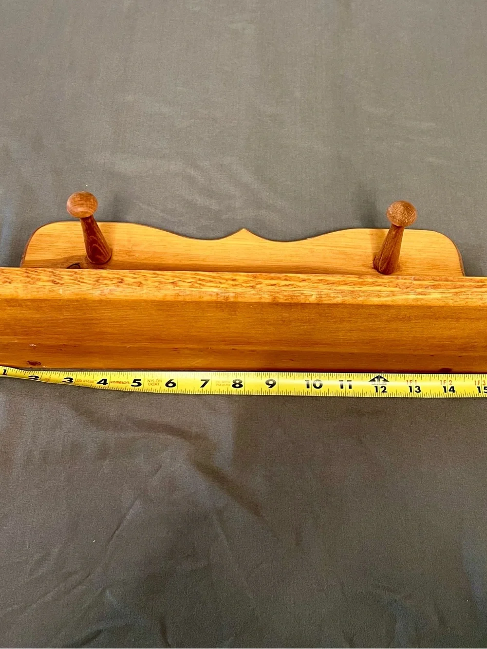 VTG Handmade Wood Scalloped Wall Display Knick Knack Shelf W/ 2 Pegs Cottagecore